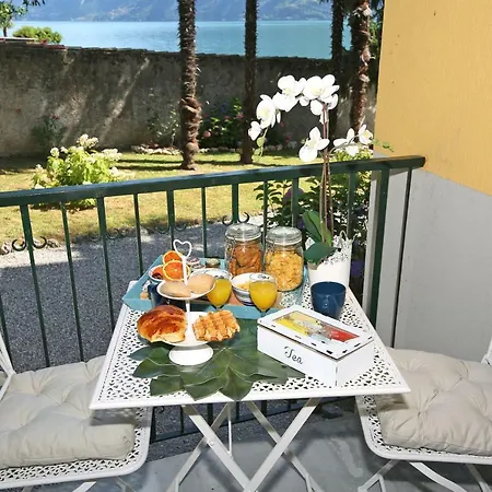 A Private And Parking Appartement Oliveto Lario