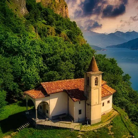 A Private And Parking شقة Oliveto Lario